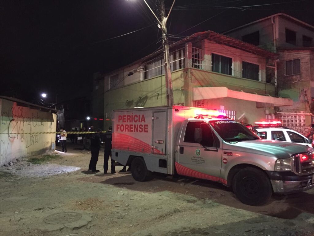 Dois homens são mortos a tiros na Praia do Futuro