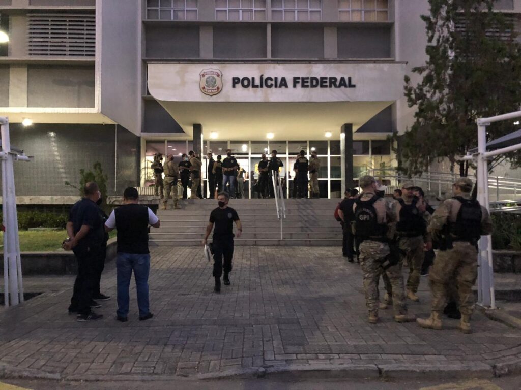 Polícia Federal deflagra operação que investiga crimes de corrupção e organização criminosa no Ceará