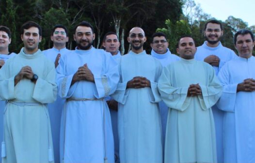 Arquidiocese de Fortaleza ganha 13 novos diáconos com celebração marcada por restrições