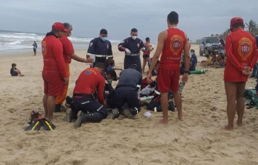 Três adolescentes são vítimas de afogamento na Praia do Futuro