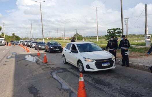 Barreiras sanitárias em Fortaleza continuam até 28 de fevereiro