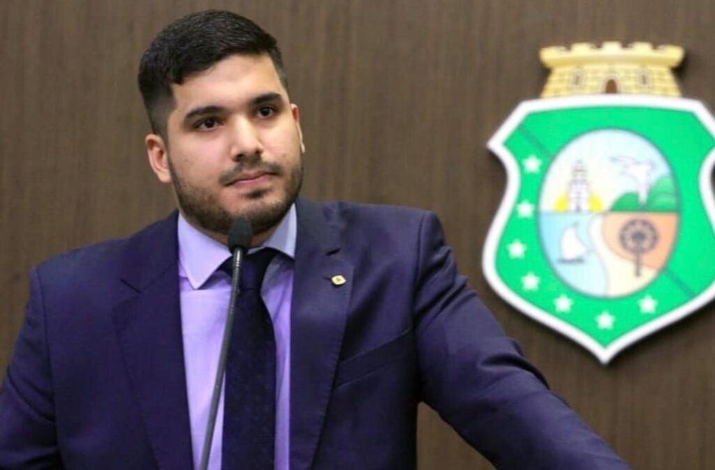 “Vou provar na justiça que tudo o que fiz foi legal”, diz deputado estadual André Fernandes sobre suposta prática de nepotismo