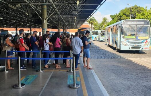 Greve de ônibus em Fortaleza continua suspensa após reunião nesta terça-feira (15)