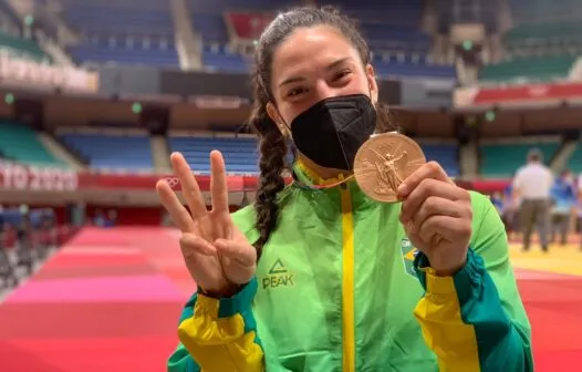 Mayra Aguiar conquista bronze e se torna 1ª judoca do Brasil com três medalhas olímpicas