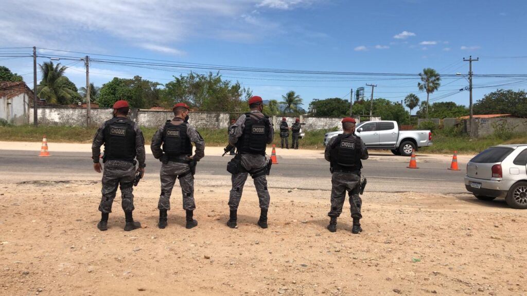 Após onda de violência, Polícia Militar do Ceará realiza operação em Caucaia