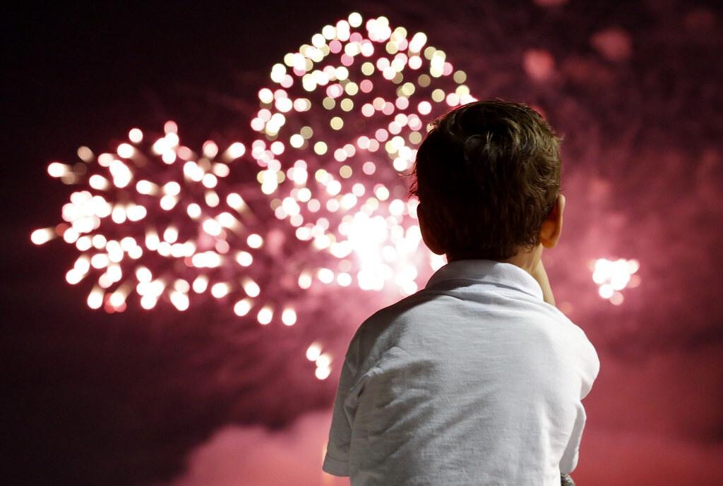 Capitais brasileiras se dividem sobre festas de réveillon