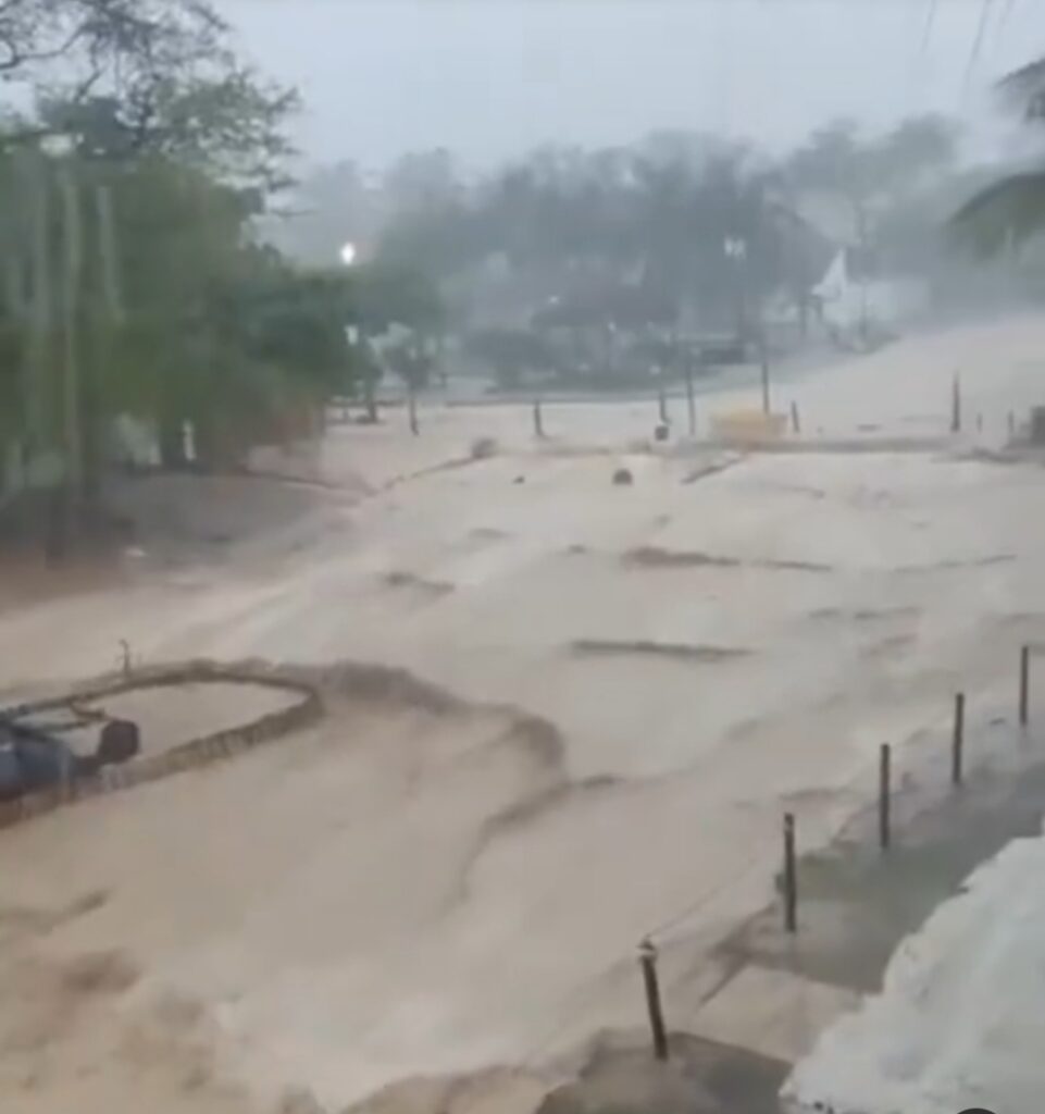 Chuvas provocam enxurradas e deixam estragos e prejuízos na Vila de Jericoacoara