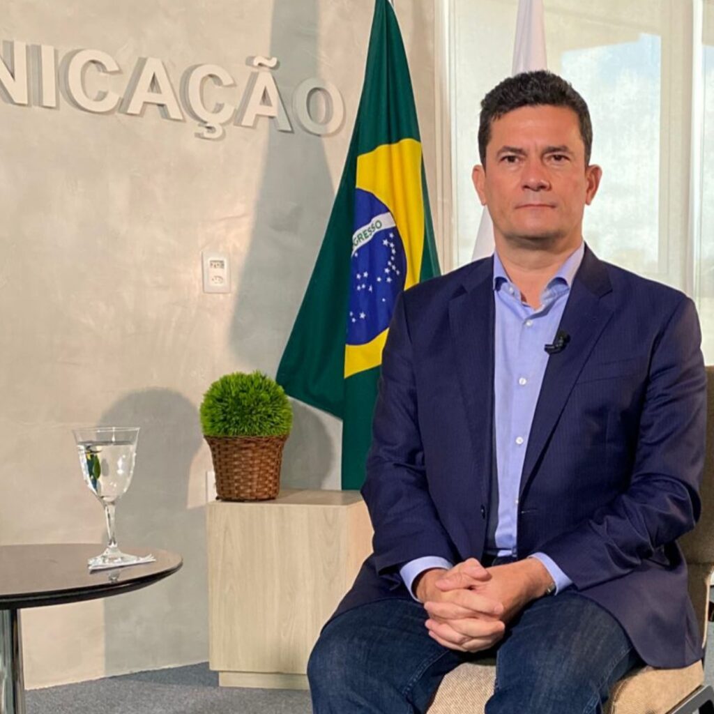 Sergio Moro desiste de candidatura à Presidência e assina filiação ao União Brasil