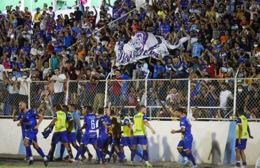 Iguatu faz história, elimina o Ceará nos pênaltis e se classifica para a semifinal do Campeonato Cearense