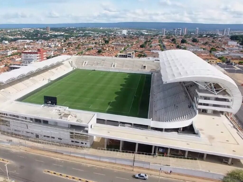 Às vésperas da inauguração, obras da Arena Romeirão passam por visita técnica