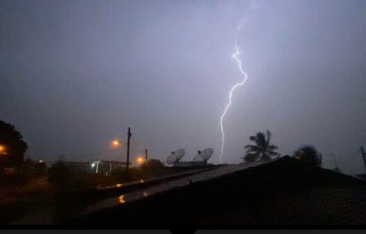 Pelo menos 80 municípios cearenses registraram chuvas nas últimas 24 horas, Icapuí teve a maior precipitação, 98mm