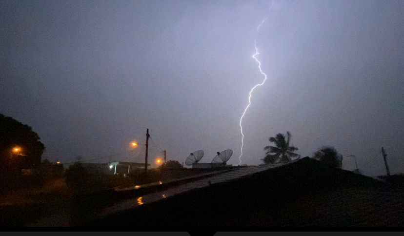 Pelo menos 80 municípios cearenses registraram chuvas nas últimas 24 horas, Icapuí teve a maior precipitação, 98mm