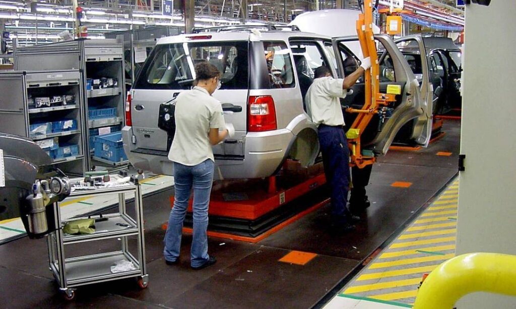 Justiça proíbe Ford de fazer demissões coletivas em Camaçari e Taubaté