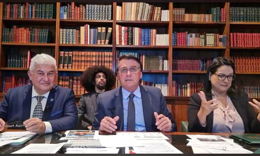 Bolsonaro diz que não vai responder aos senadores sobre caso Covaxin: “Caguei para CPI”