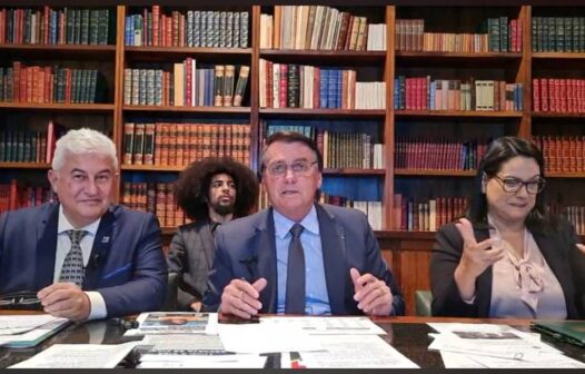 Bolsonaro diz que não vai responder aos senadores sobre caso Covaxin: “Caguei para CPI”