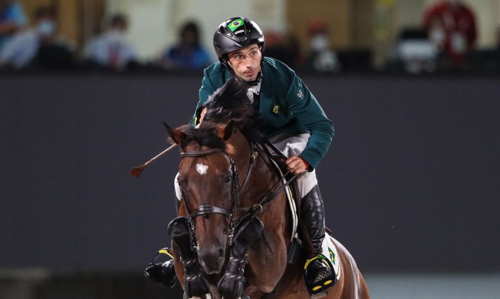 Brasil termina em 6º lugar na final dos saltos por equipes no hipismo