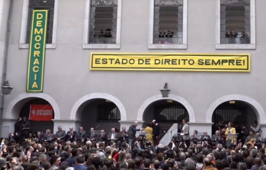 Carta em defesa da democracia e das eleições é lida em São Paulo nesta quinta-feira (11)