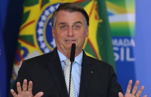 Bolsonaro registra candidatura à presidência no TSE