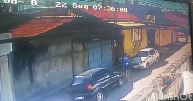 Carro é furtado na frente da casa do dono em Caucaia