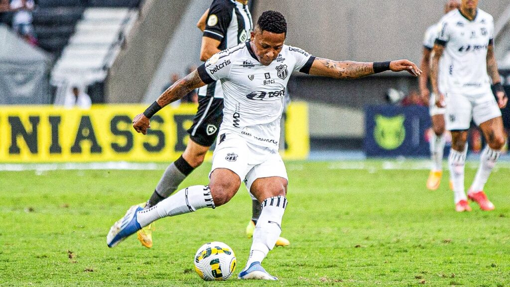 Ceará empata com Botafogo no Nilton Santos e chega ao 4º jogo sem vitória  na temporada - Jogada - Diário do Nordeste