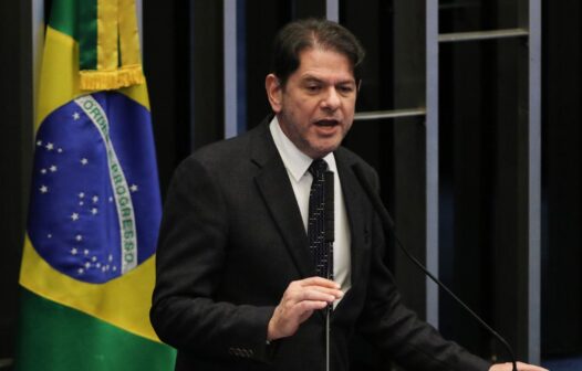 Cid Gomes volta às atividades públicas em votação no Senado sobre MP que altera relações trabalhistas