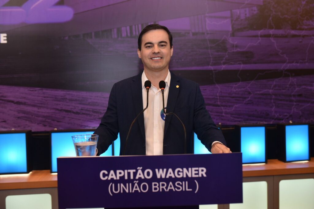 Em debate na TV Cidade, Capitão Wagner se diz a favor da flexibilização do porte de armas para cearenses