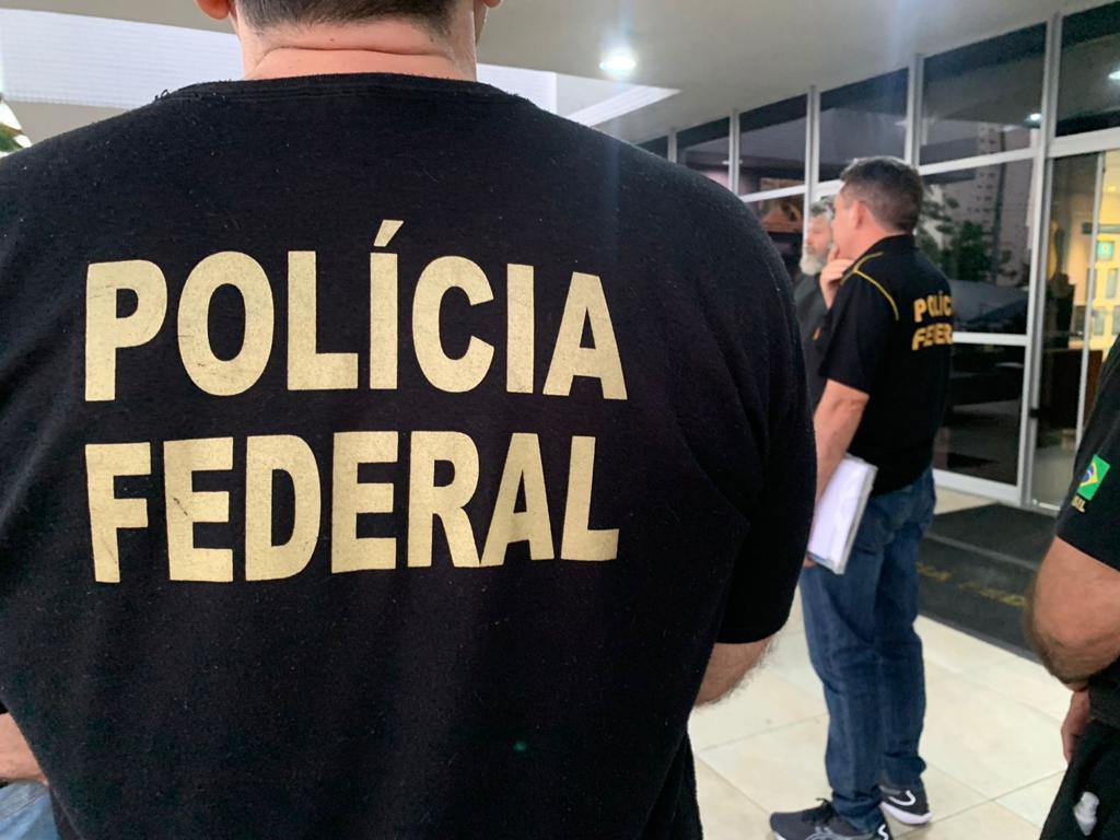 Em Fortaleza, PF cumpre mandados contra suspeitos de fraude com recursos estrangeiros