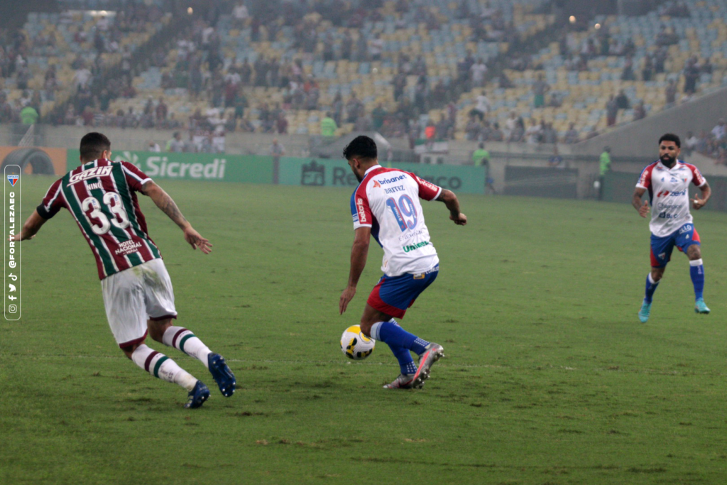 Presidente do Fortaleza protesta contra a arbitragem do jogo contra o Fluminense: “vergonha”