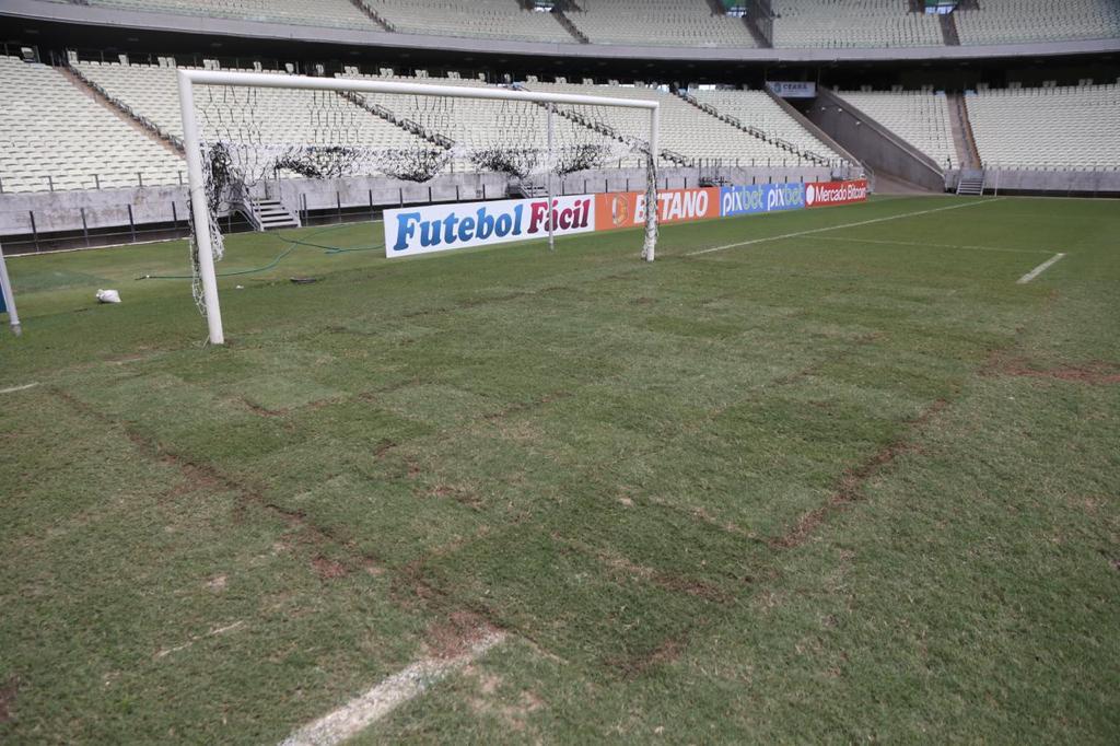 Com ‘folga’ na agenda de jogos, Arena Castelão recebe replantio em área do gol e manutenção na subestação de energia