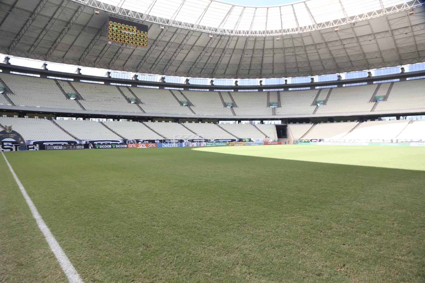 Com pausa nos jogos, Arena Castelão reforça manutenção do gramado - Governo  do Estado do Ceará