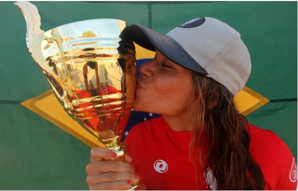 Cearense Isabela Sousa é pentacampeã mundial de bodyboard