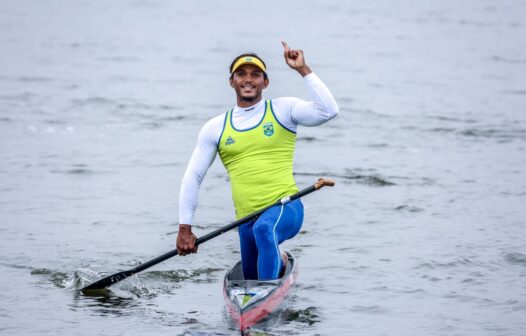 Isaquias Queiroz chega à final do Mundial de canoagem de velocidade