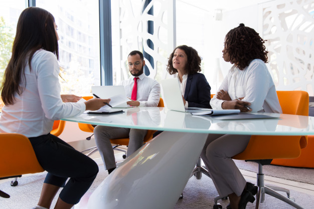 Como impressionar na entrevista de emprego