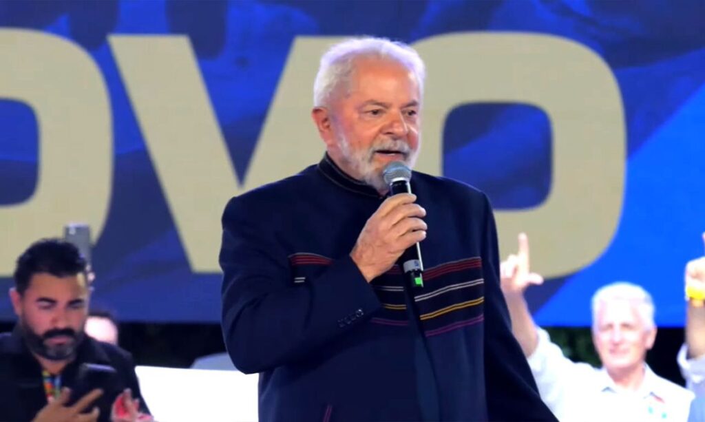 Lula promete criação de ministérios para indígenas e pequenas empresas