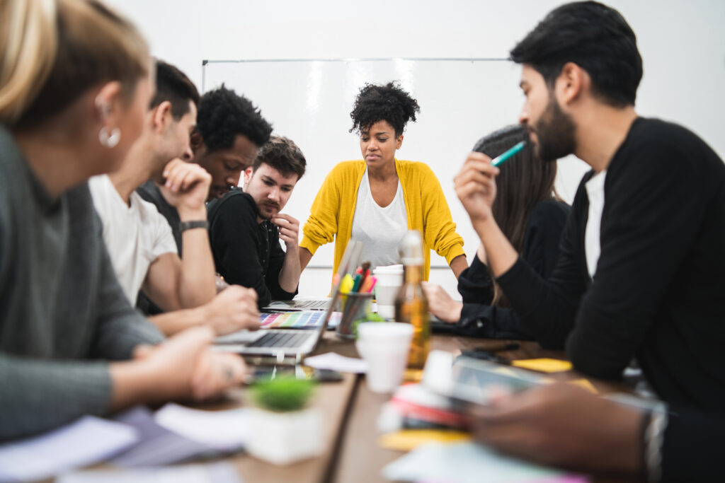 Boas lideranças criam bons relacionamentos com sua equipe