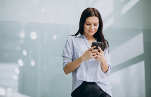 Empresa de telefonia abre 100 vagas para mulheres em áreas técnicas em 30 cidades