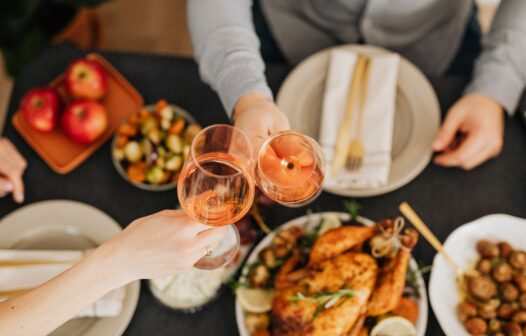 Restaurante monta kits especiais para ceia natalina em casa