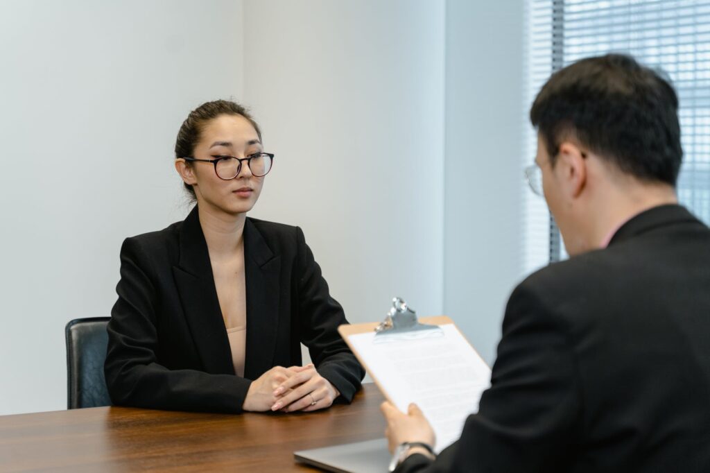 Especialista elenca perguntas proibidas em entrevista de emprego