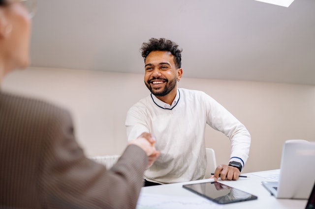 Empregador e empregado devem ficar atentos às novas regras do trabalho híbrido