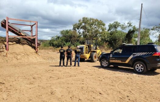 PF deflagra operação em área de extração irregular de areia e arenito em Missão Velha