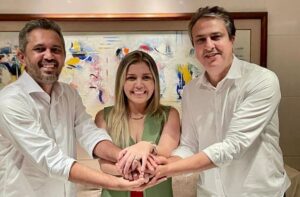 Renata Almeida é anunciada como vice na chapa de Elmano ao Governo do Ceará