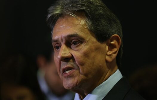 Roberto Jefferson registra candidatura à Presidência no TSE