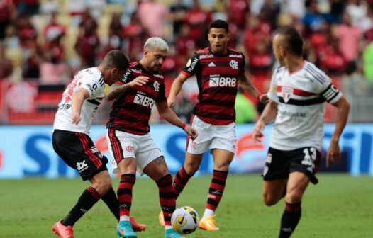 Sob jejum de vitórias no Brasileiro, São Paulo encara Flamengo em casa