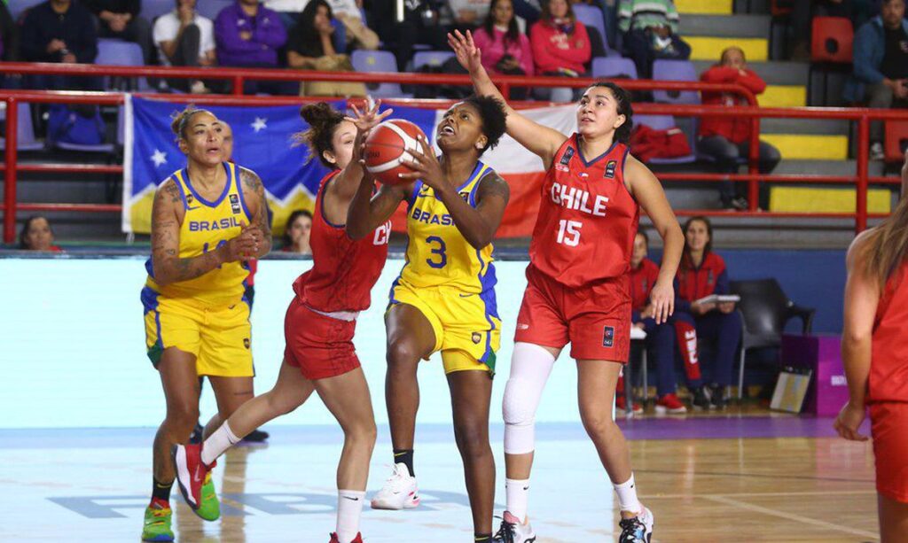 Sul-Americano de basquete: Brasil derrota Chile por 100 a 37