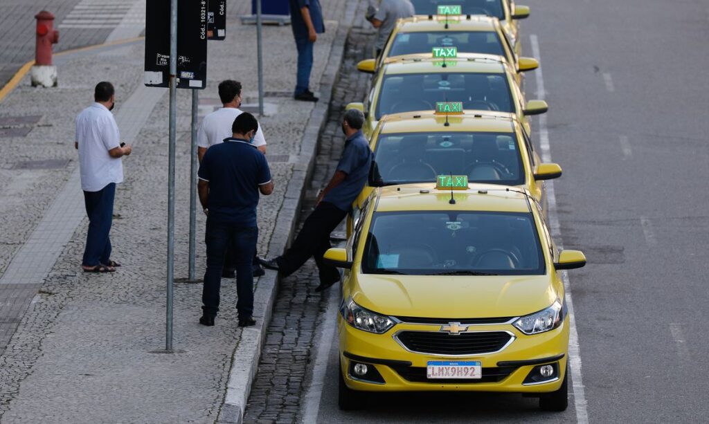 Repescagem do Auxílio Taxista será paga nesta terça-feira (30)