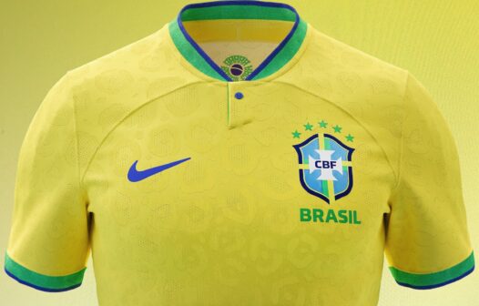 Divulgada a camisa que a Seleção Brasileira utilizará na Copa do Mundo de 2022; detalhes na manga e na gola chamam atenção