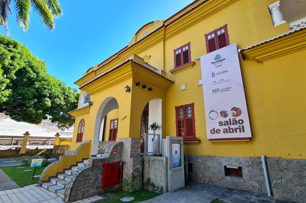 73º Salão de Abril abre visitação na quinta-feira (8), na Casa do Barão de Camocim