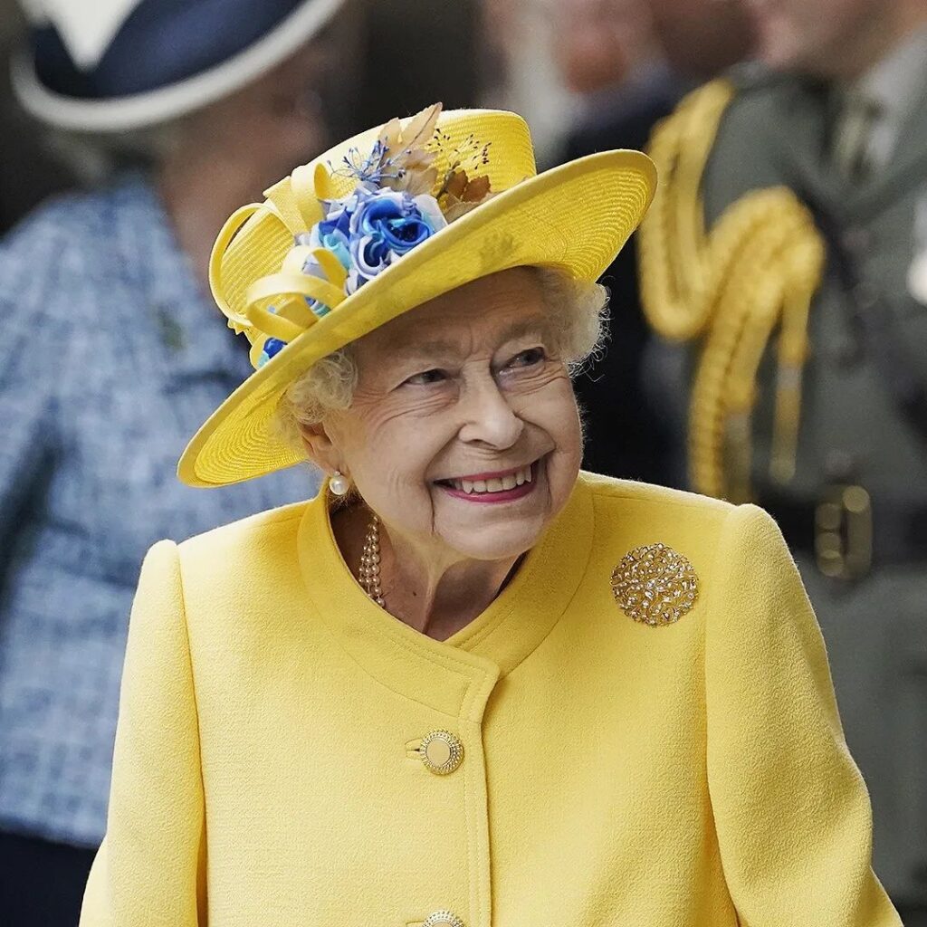 Aos 96 anos, Rainha Elizabeth II é colocada sob cuidados médicos