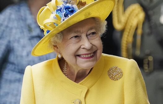 Aos 96 anos, Rainha Elizabeth II é colocada sob cuidados médicos