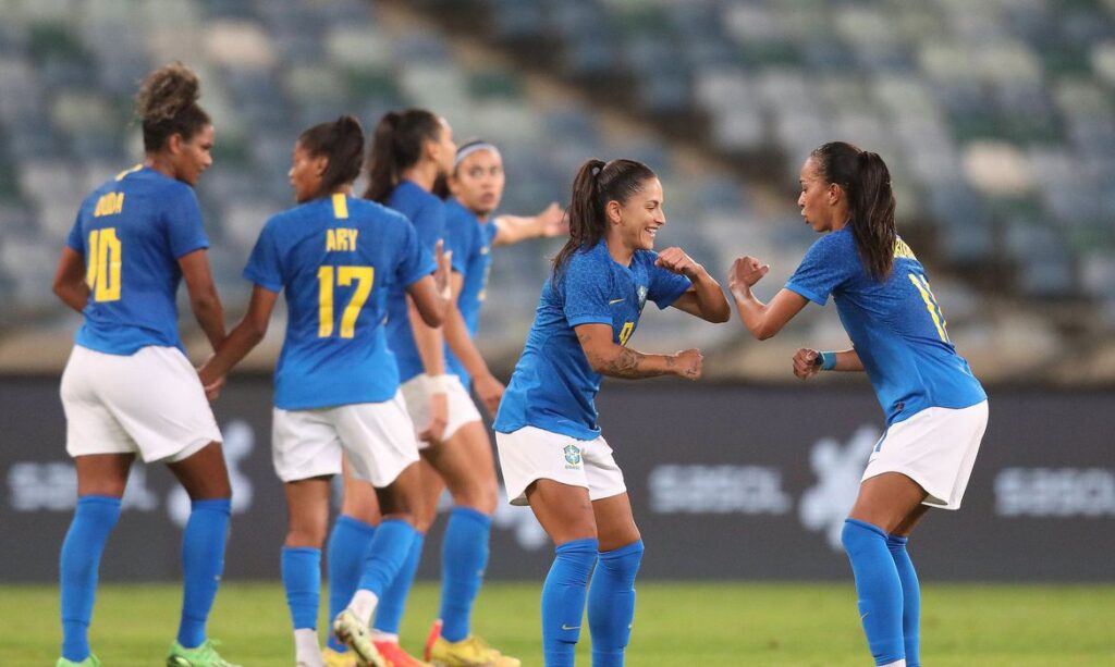 Seleção feminina goleia em segundo amistoso contra África do Sul